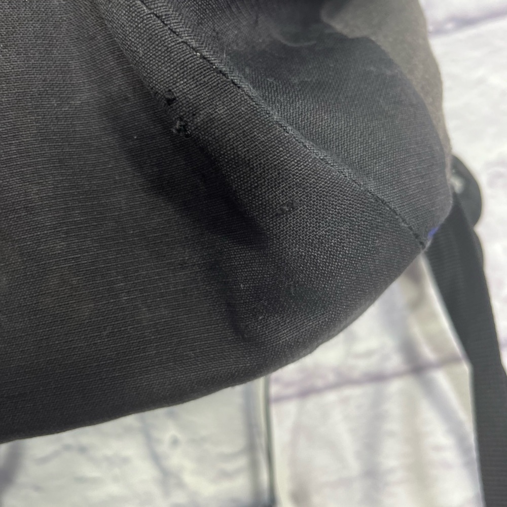 🎒🔥 Vintage The North Face Backpack – Distressed Street Style - Picture 5 of 10